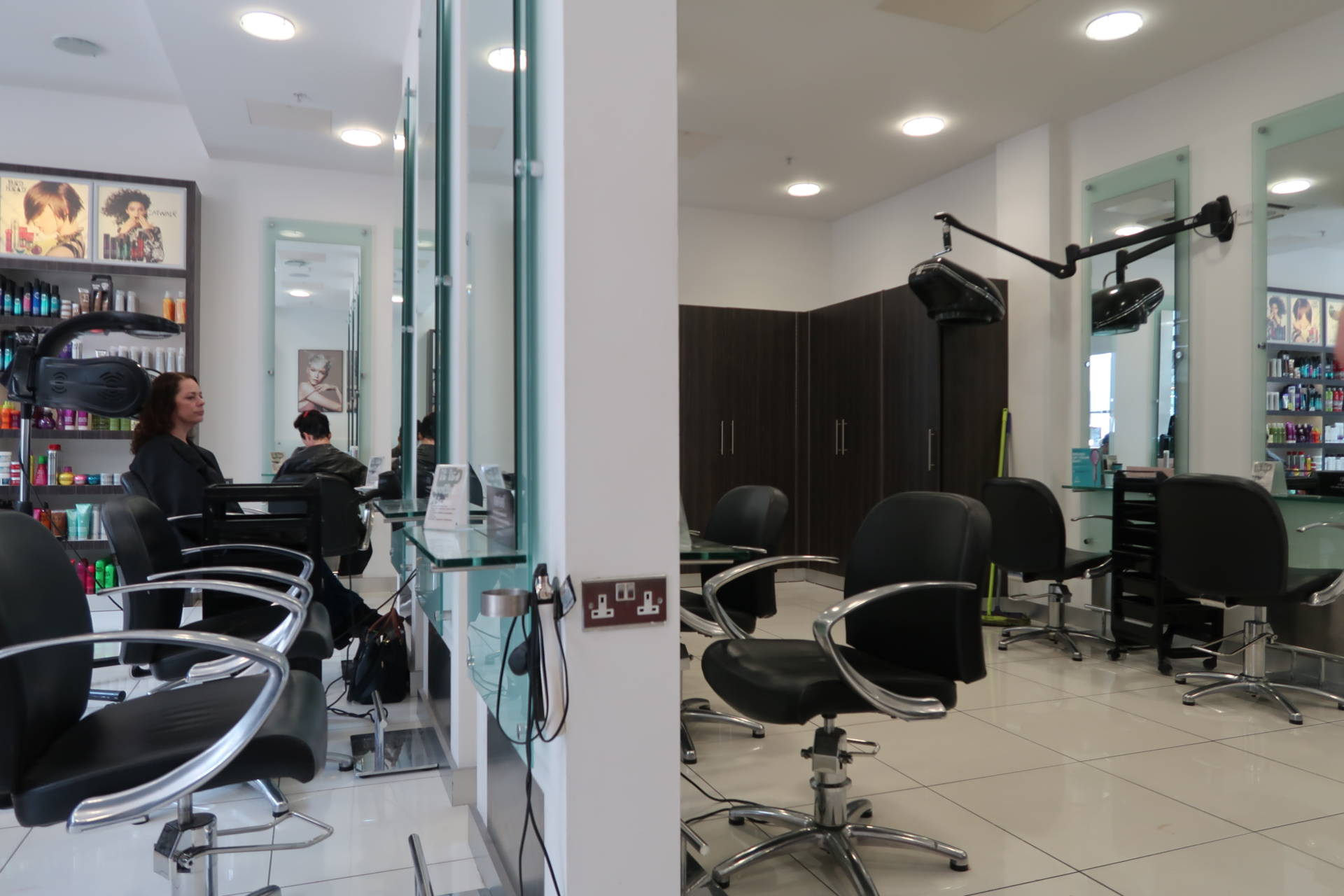 L'Oreal Smartbond at Regis Meadowhall