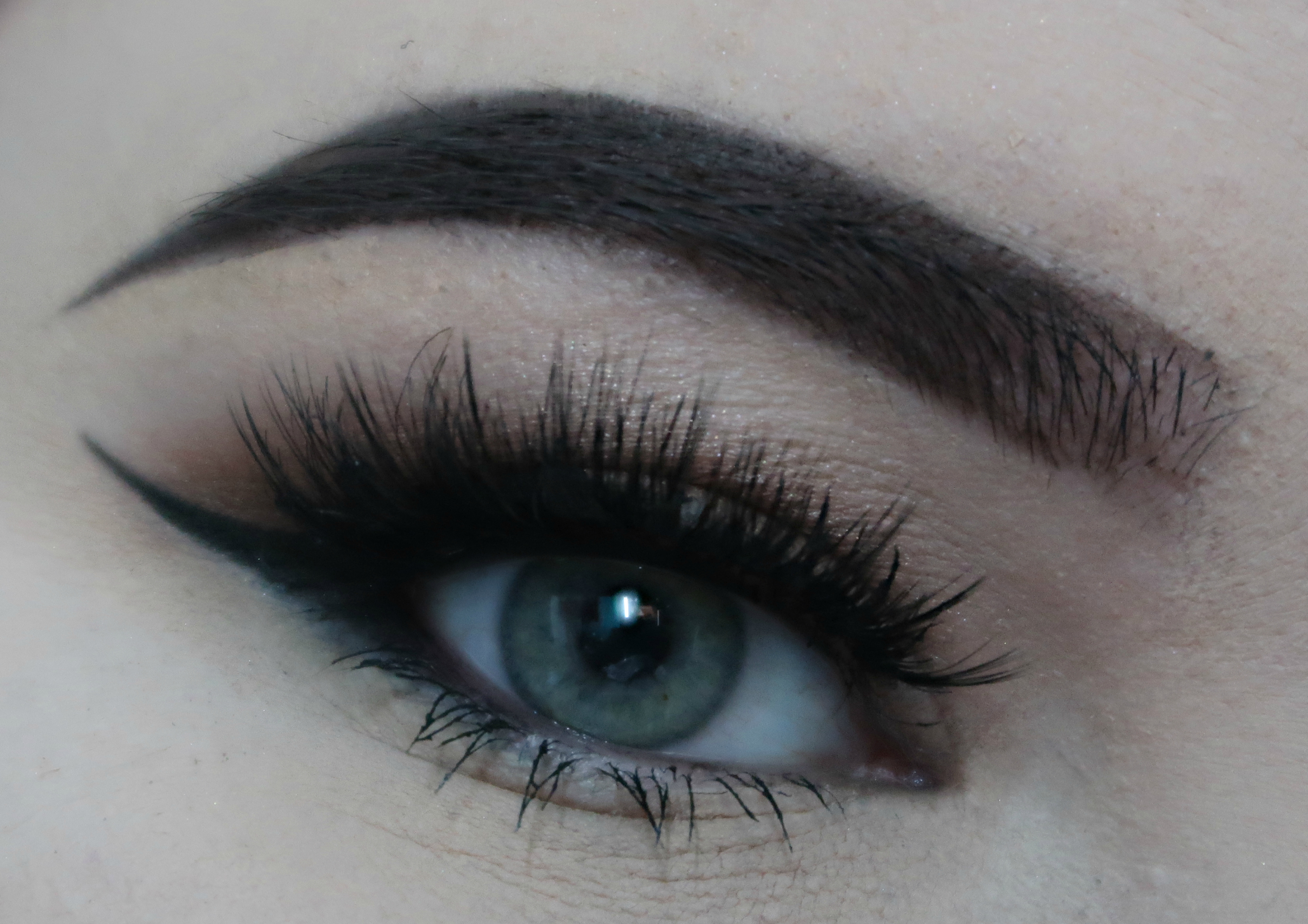 Eyelashes Galore! 6 Kiss Lashes midnight