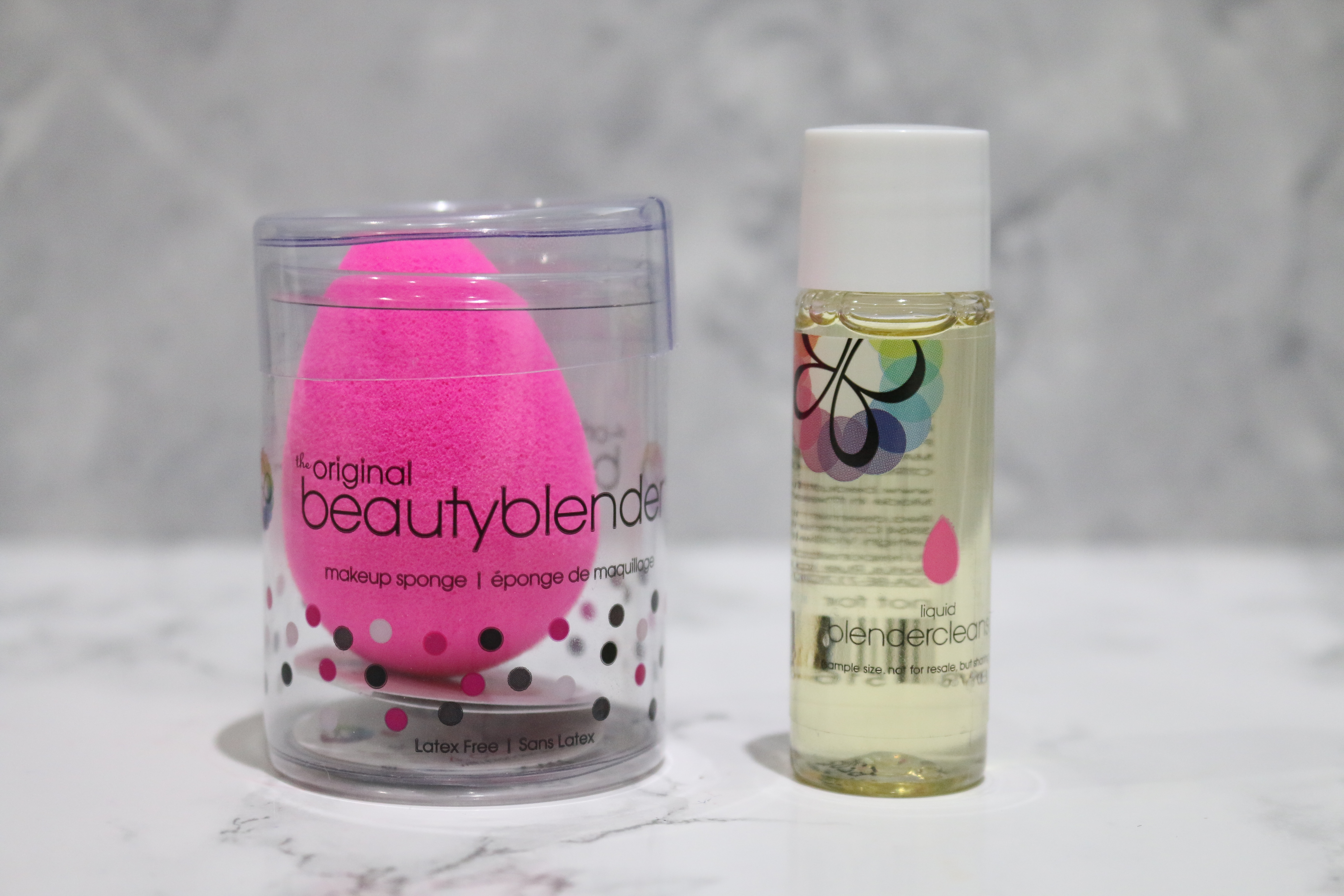 Creating Perfect Eye Makeup 1 beauty blender