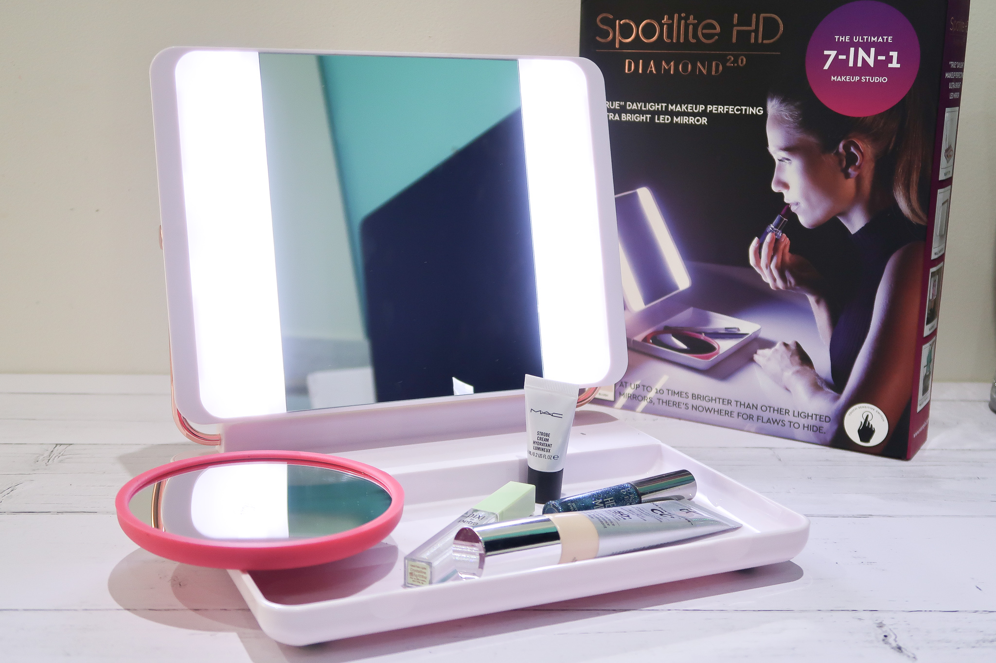Spotlite HD - The Makeup Mirror You Need! 1 Spotlite HD
