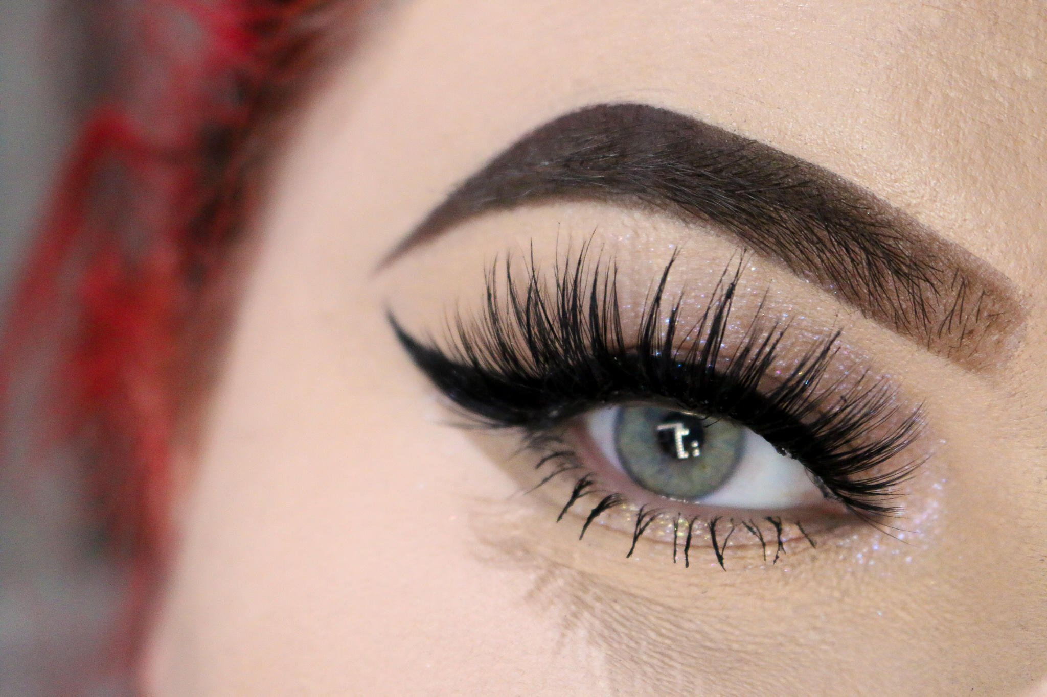 Creating Perfect Eye Makeup 8 primalash chloe sims lashes