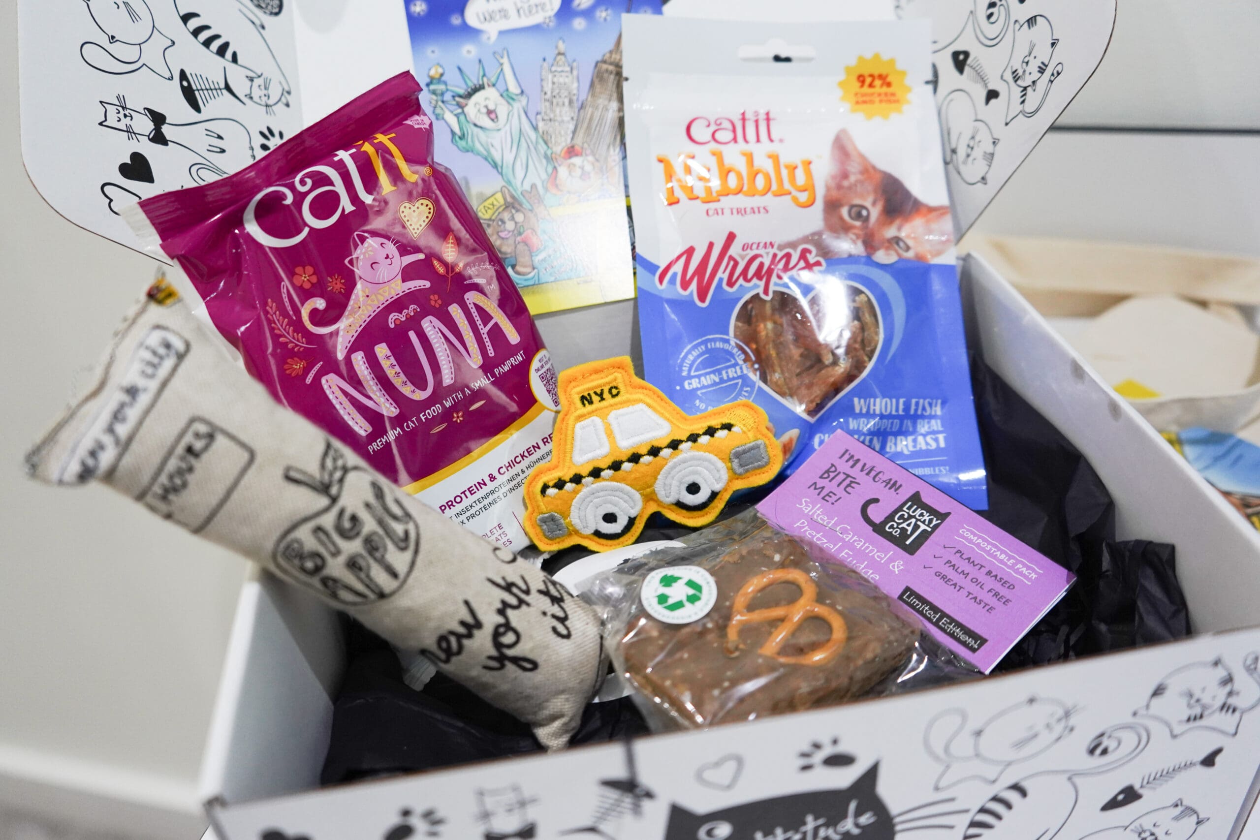 Cattitude Cat Subscription Box MEW York- GIVEAWAY 2 Cattitude Cat Subscription Box