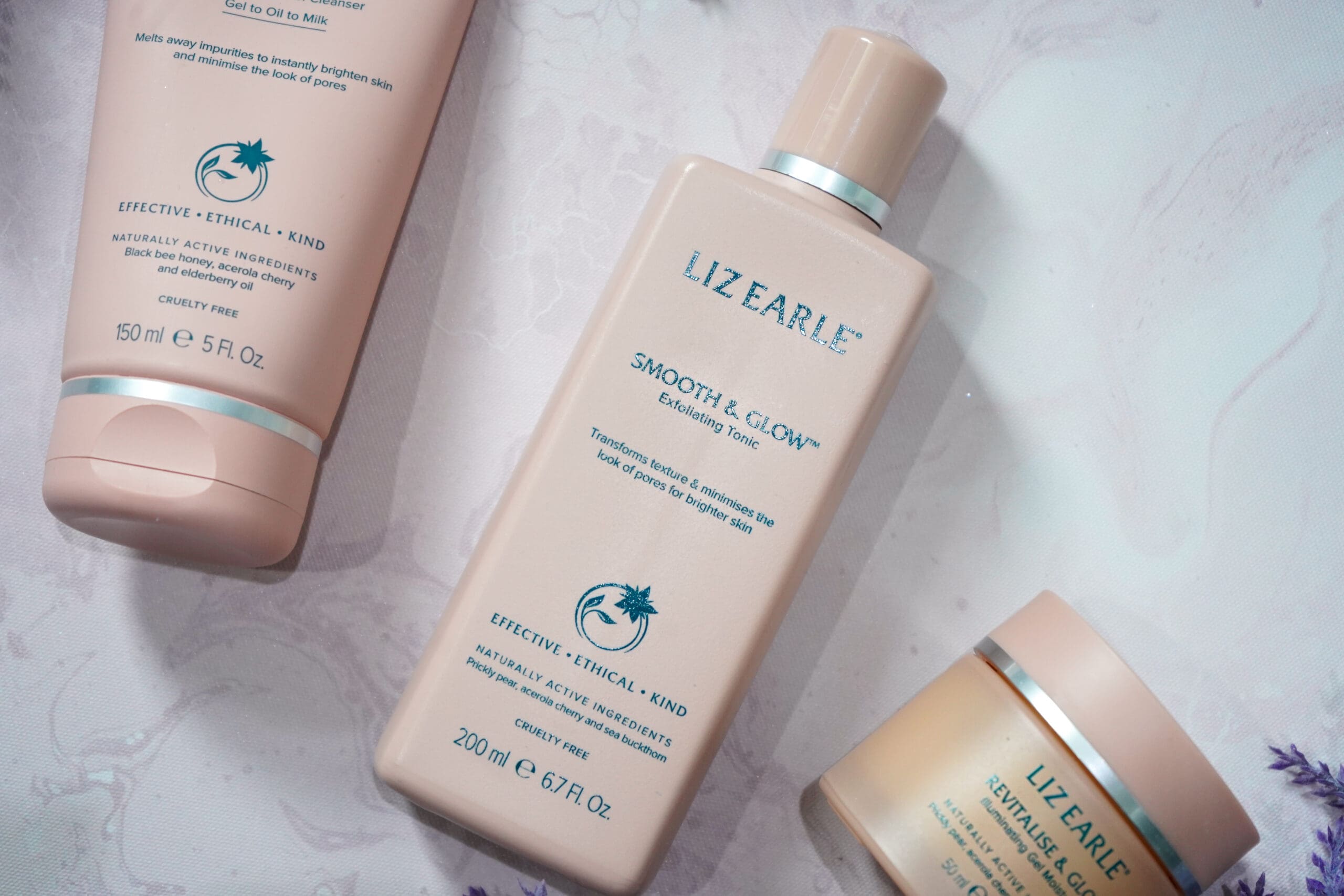 AD NEW Liz Earle Glow Range 4 Liz Earle Glow Range